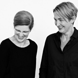 Der Theaterpodcast (13) – Im Gespräch mit Bühnenbildnerin Katrin Brack und über den Theaterkonflikt in Halle